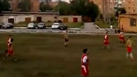VIDEO: Imagini spectaculoase surprinse la un meci de fotbal din Rusia
