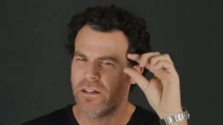 VIDEO. Cum trebuie să privești pentru a fi mai fotogenic. Sfaturile unui fotograf american