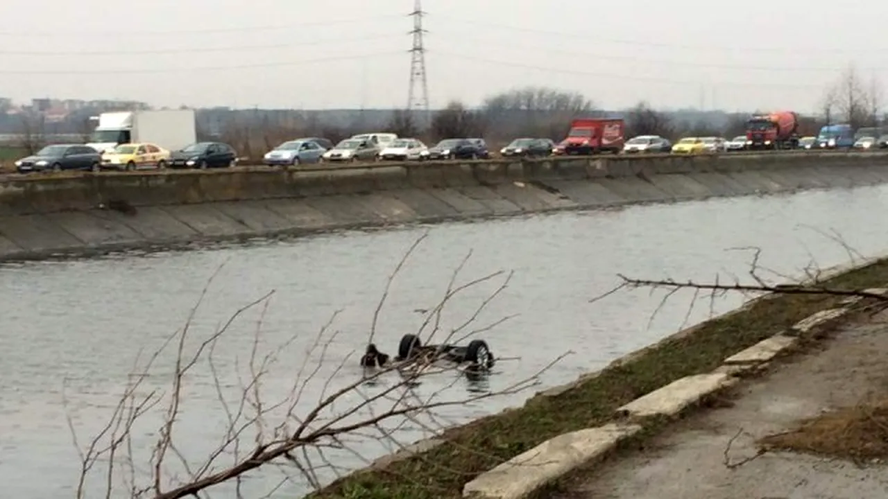 Decizia Primăriei Capitalei, după ce două persoane au murit căzând cu mașina în Dâmbovița