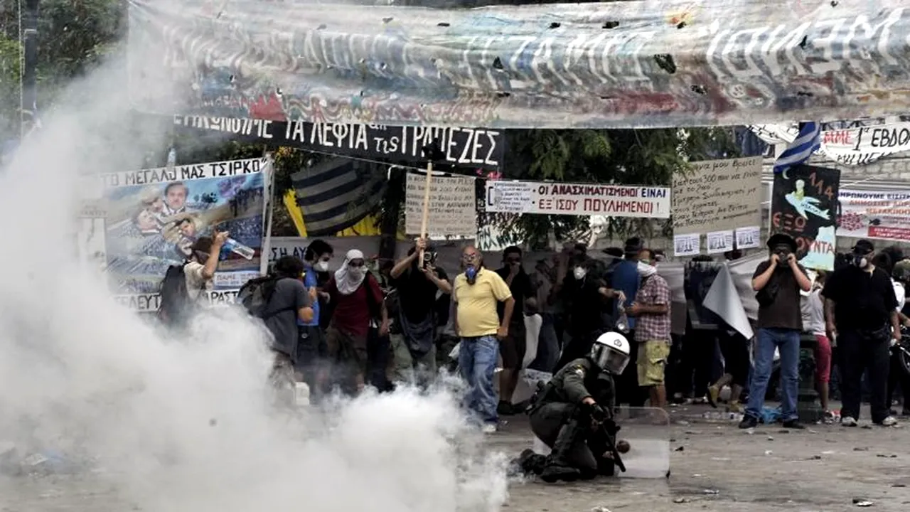 Parlamentar german: Grecia va avea nevoie de un nou program de restructurare a datoriilor