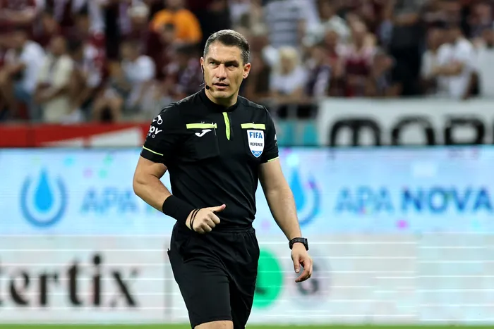 Istvan Kovacs a arbitrat Roma – Bologna, cel mai așteptat meci din Europa League. Ce a spus presa italiană despre cele 2 penalty-uri