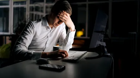 STUDIU. Epuizarea prin muncă poate duce la incapacitatea de a controla emoțiile