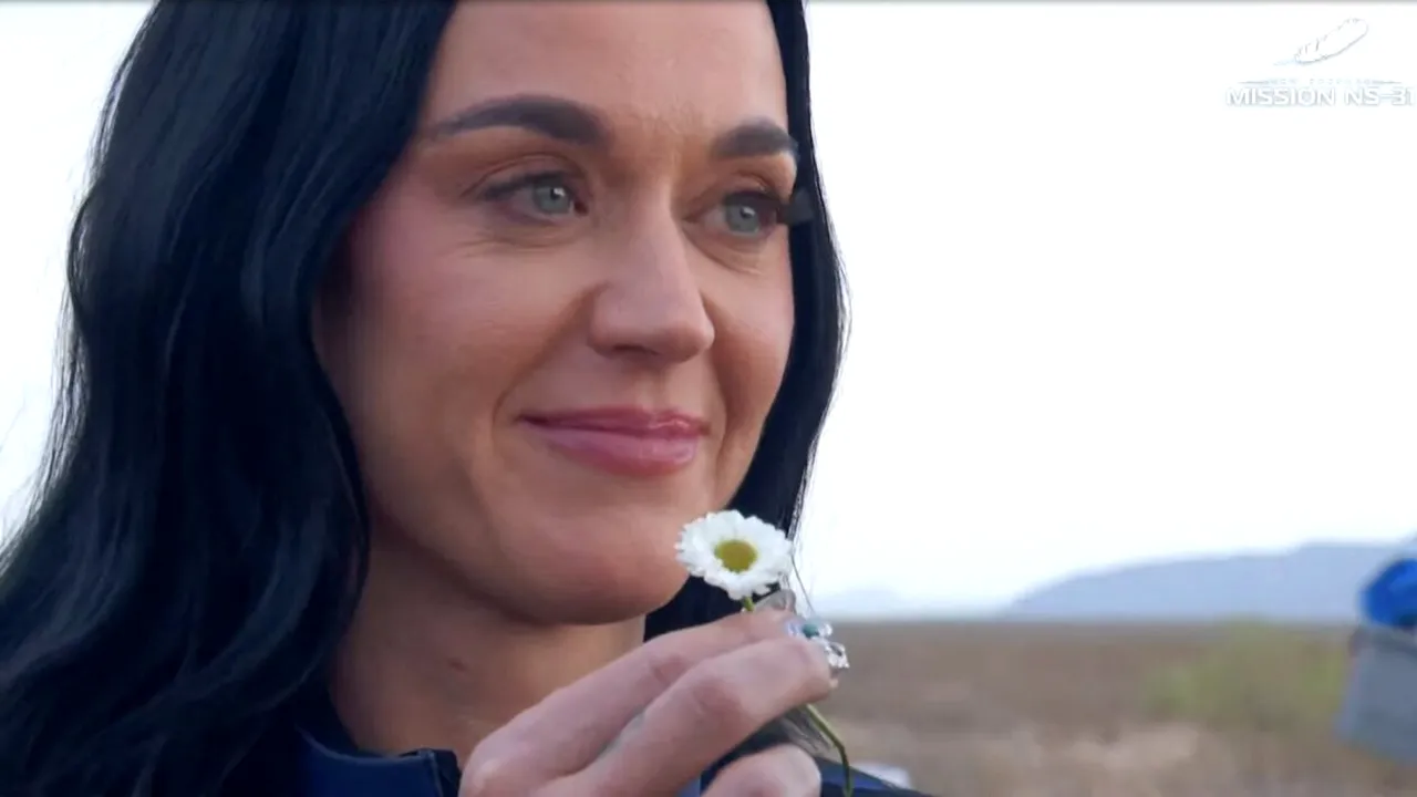 Katy Perry și alte femei celebre au ajuns în SPAȚIU. Ce arată imaginile surprinse la bordul capsulei Blue Origin