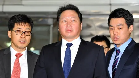 Cum a ajuns președintele unui conglomerat sud-coreean de la Forumul Economic din Davos la închisoare