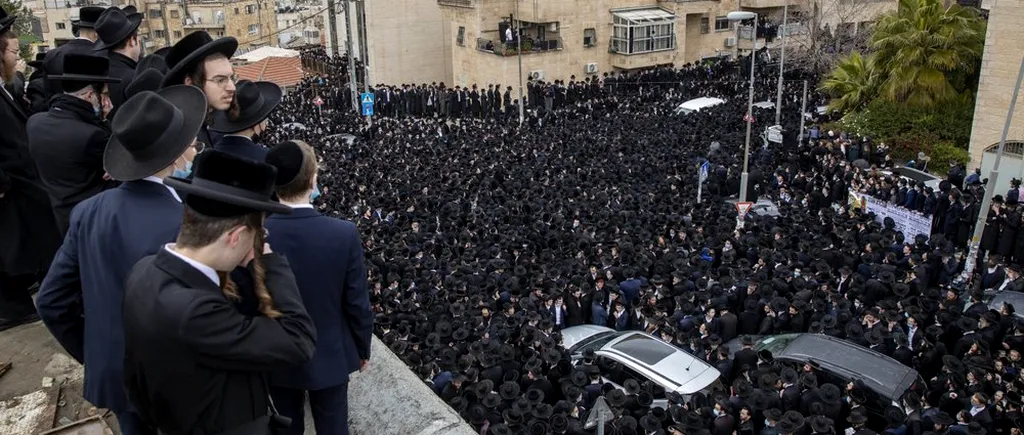 Mii de israelieni ultra-ortodocși s-au adunat duminică la înmormântarea unui rabin la Ierusalim - FOTO