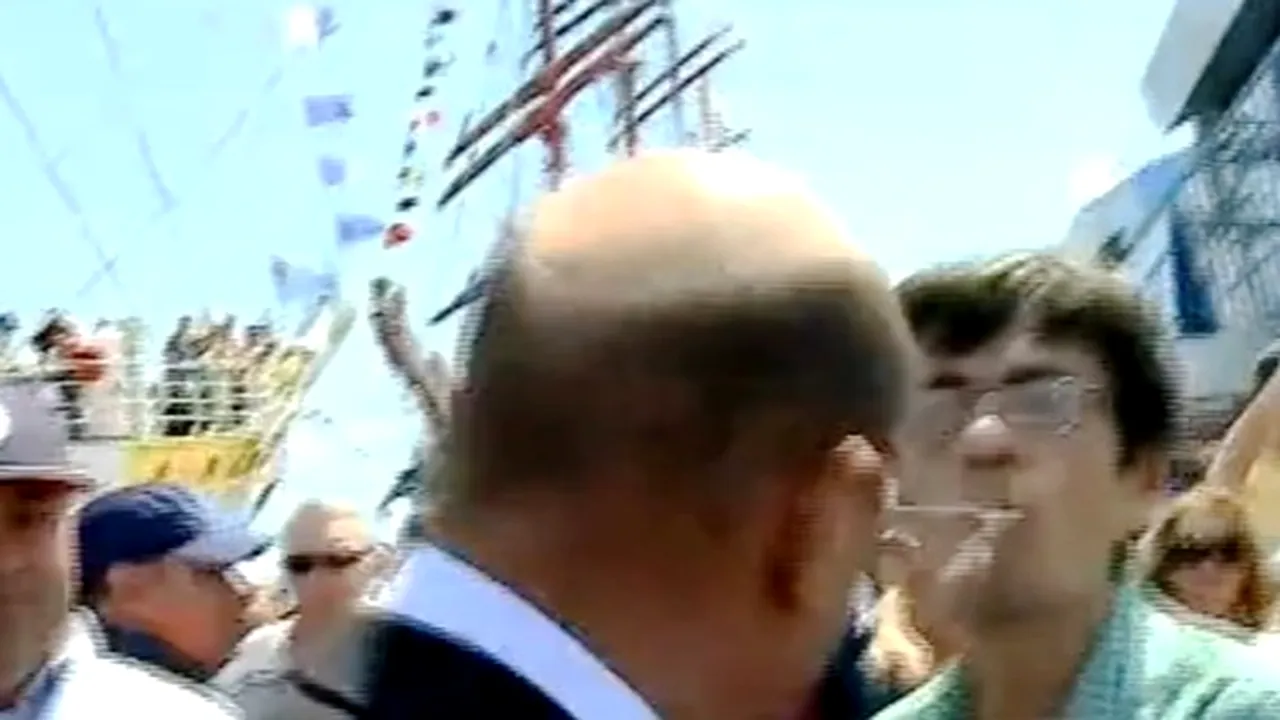 Bărbatul care l-a scuipat pe Traian Băsescu și-a aflat pedeapsa. Decizia instanței nu e definitivă