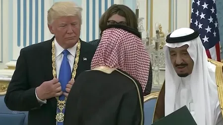 Teroriștii lui Trump, niște extratereștri cu cagule