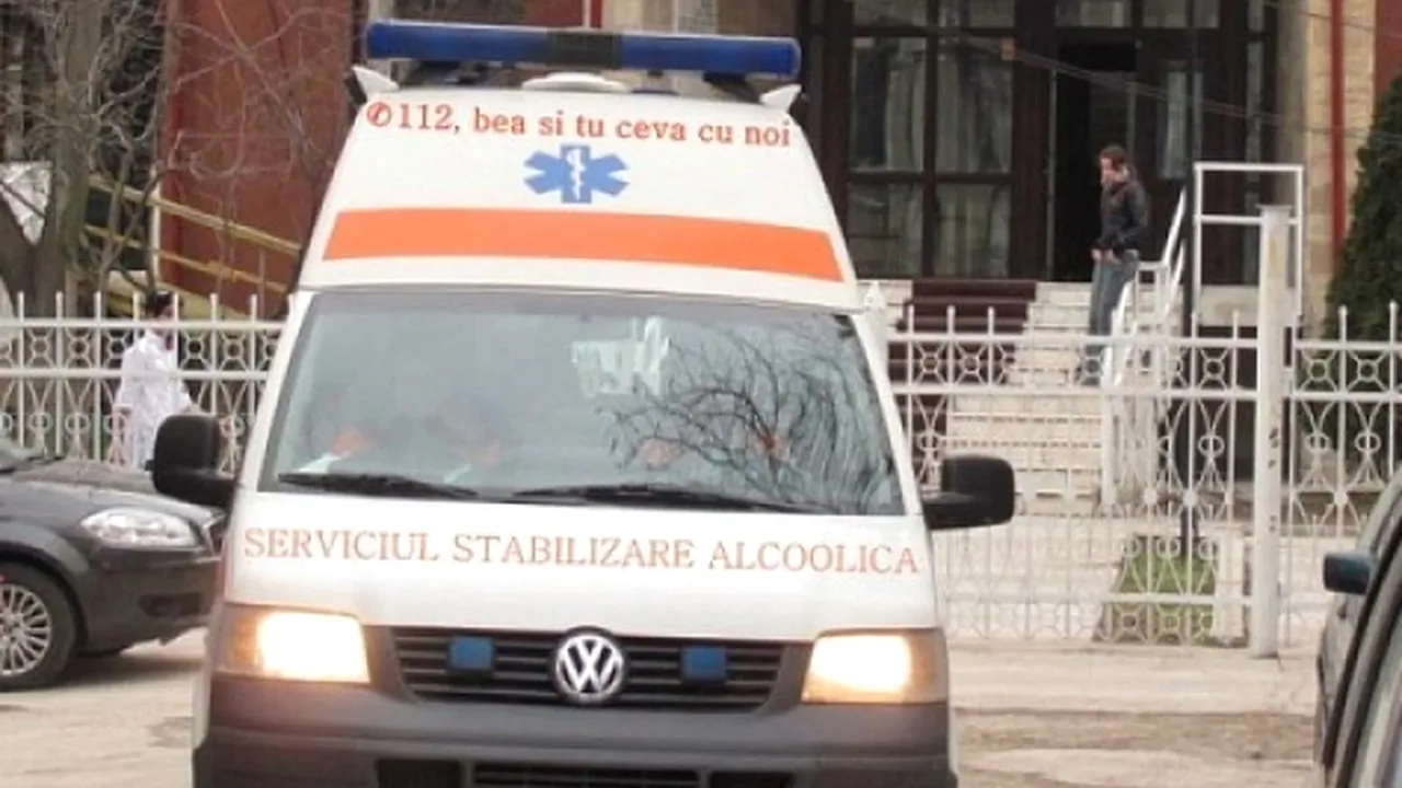 Suceava: Președinte de secție de votare luat cu ambulanța după ce i s-a făcut rău