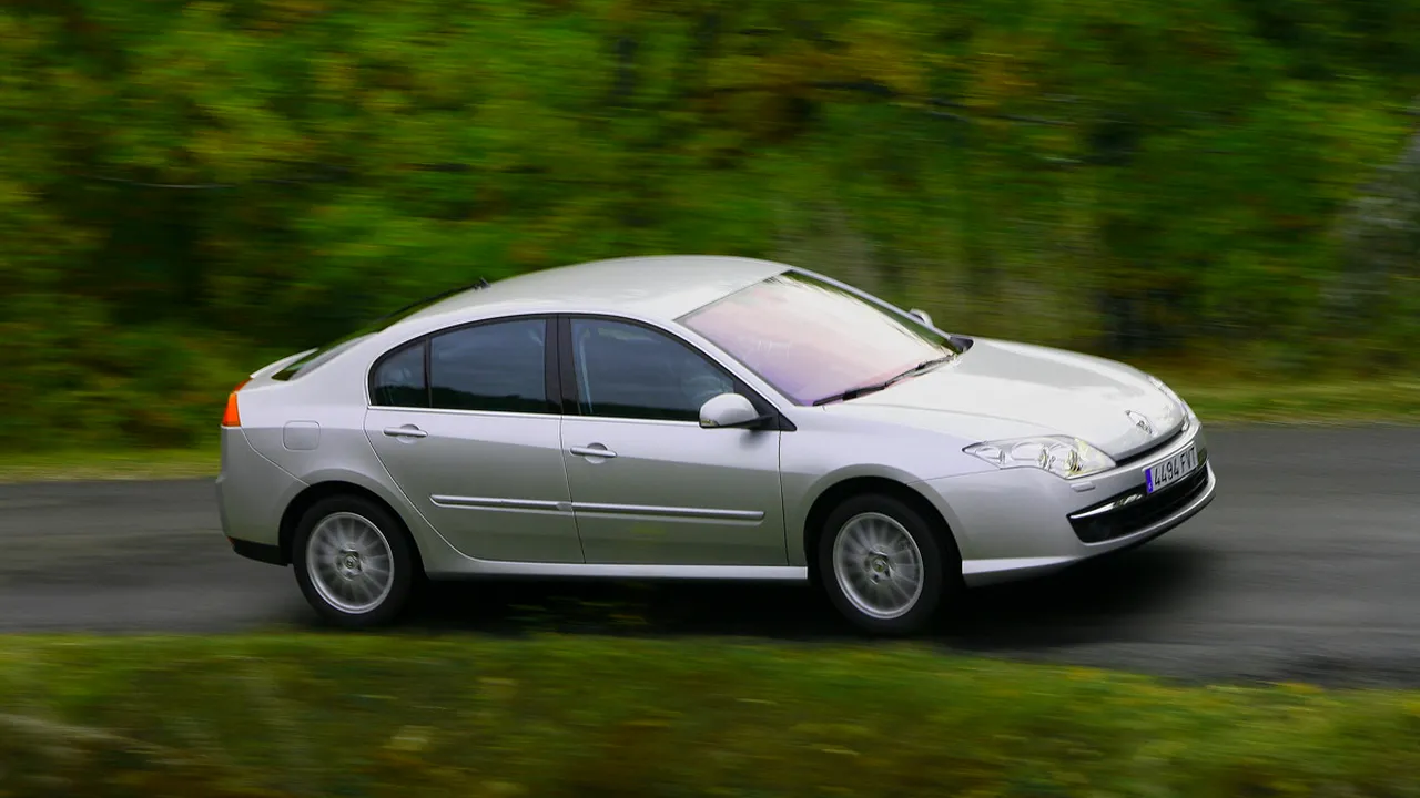 Renault va lansa un concurent pentru VW Passat, după ce Laguna și Latitude au dezamăgit