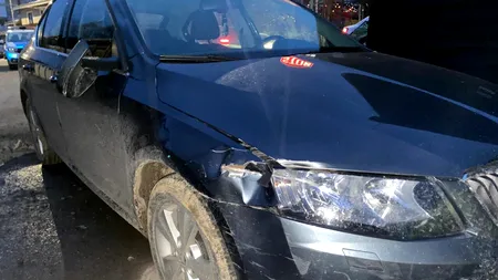 O angajată MApN, aflată la volan în stare avansată de ebrietate, a lovit un pieton care mergea pe lângă bicicletă și a fugit de la locul accidentului