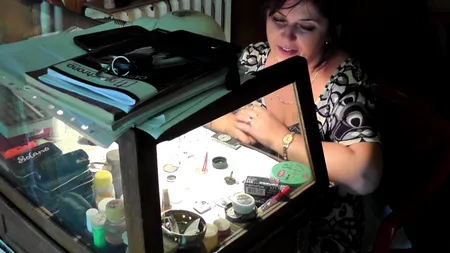 TREI POVEȘTI MESERIAȘE. Ultima: În căutarea timpului pierdut