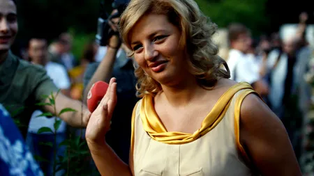 Notarul care a realizat contractul de cumpărare a terenului Ioanei Băsescu, verificat de UNNPR