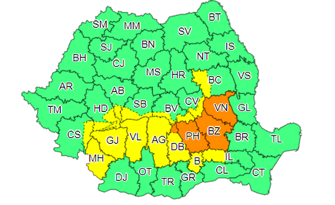 Cod galben și cod portocaliu de ploi și ninsori în mai multe județe din România