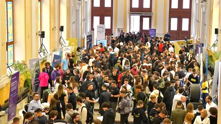 Ce salariu are un IT-ist la Craiova. Companiile din sfera digitală îi ofertează pe tineri direct de pe băncile facultăților