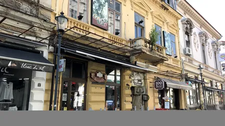 Patru bărbați acuzați că furau bunuri de la turiștii străini din Centrul Vechi al Capitalei au fost reținuți