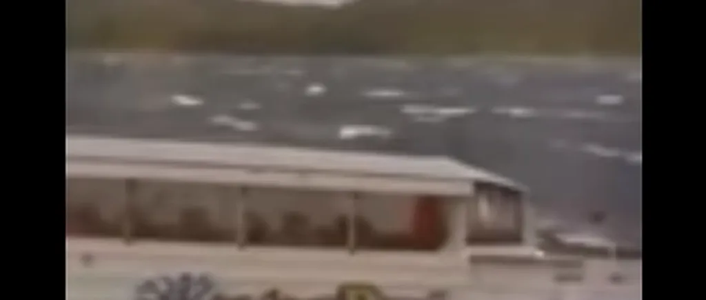 Un vaporaș-amfibiu S-A SCUFUNDAT în lacul Table Rock. Imagini TERIFIANTE și comentarii BLAZATE în timp ce 31 de oameni SE ÎNECAU