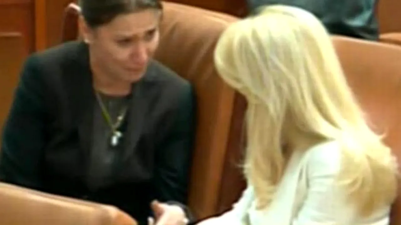 MOȚIUNEA DE CENZURĂ. Senatoarea Sorina Plăcintă a plâns în fața Elenei Udrea. 