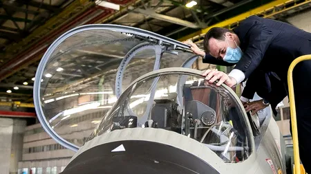 Contract de 275 de mil. lei, pentru modernizarea a zece IAR-99, semnat cu Avioane Craiova. Orban: „România e la răscruce de vânturi, unde se întâlnesc plăci tectonice”