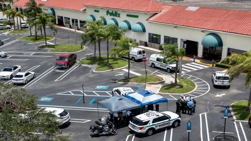 Atac armat într-un supermarket din Florida, soldat cu trei morți, între care și un bebeluș