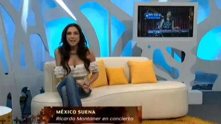 CROSS VIDEO. O prezentatoare a rămas în sutien în timpul propriei emisiuni. Cum a reacționat prezentatoarea