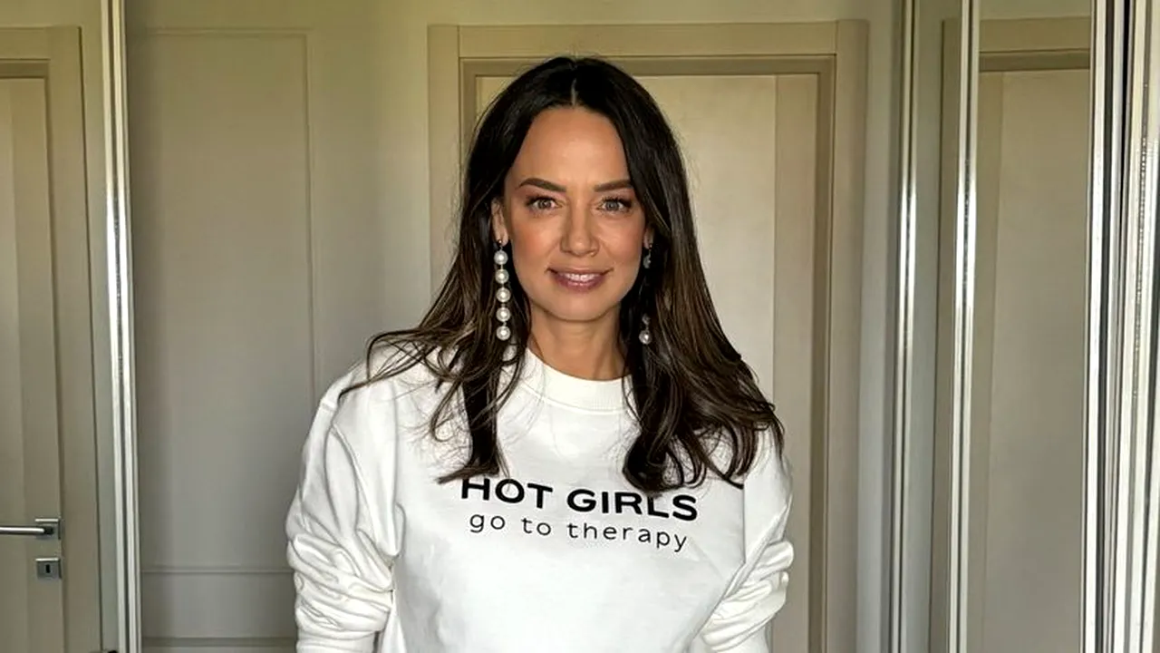 FOTO. Ce spune Andreea Raicu despre relațiile sentimentale pe care le-a avut. ”Astăzi nu aș mai face CONCESII”