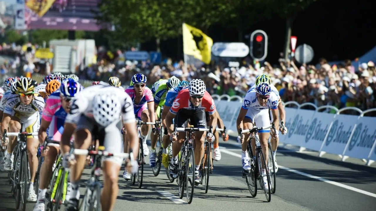 Capitala, BLOCATĂ de bicicliști! Pe 31 august, Bucureștiul devine scenă pentru Tour de France România