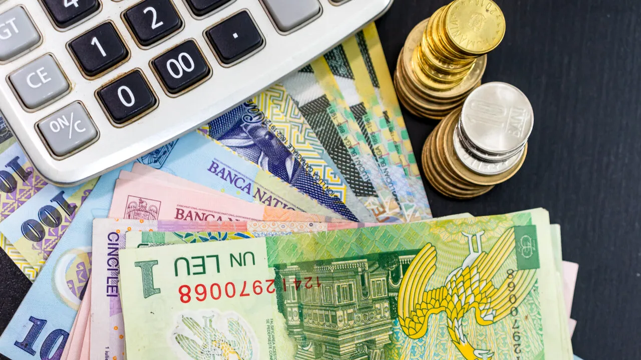 Noua lege a salarizării ar putea lăsa aproape jumătate de milion de bugetari cu salariile înghețate