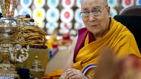 Dalai LAMA, la 90 de ani: „Sper să mai trăiesc încă 30 sau 40 de ani”/Controverse în jurul alegerii viitorului lider al budismului tibetan