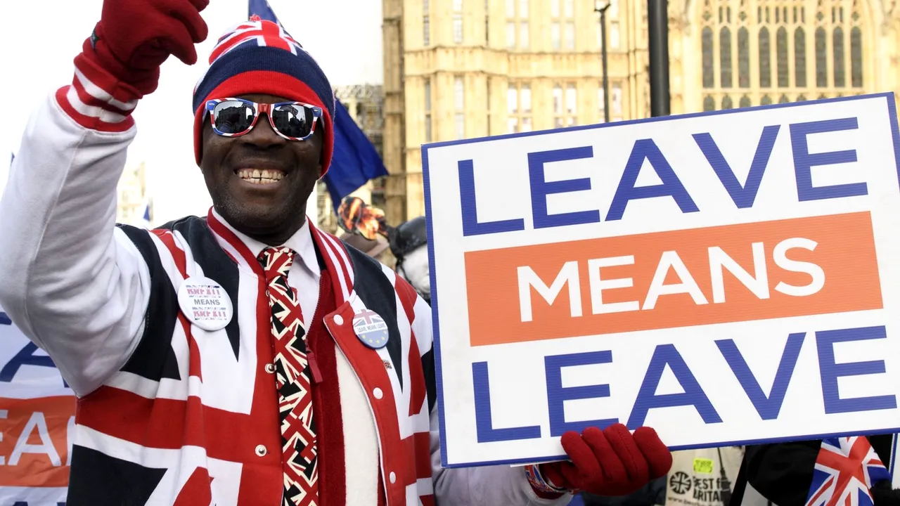 Premierul Theresa May avertizează că Marea Britanie riscă SĂ RĂMÂNĂ în UE dacă Acordul Brexit NU va fi aprobat: Amânarea ar duce la noi luni și ani de DISPUTE POLITICE