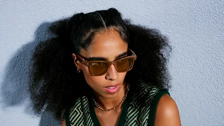 Meta a anunțat Ray-Ban Meta Smart Glasses, ochelari de soare care pot fi folosiți pentru convorbiri telefonice, muzică și transmisiuni live