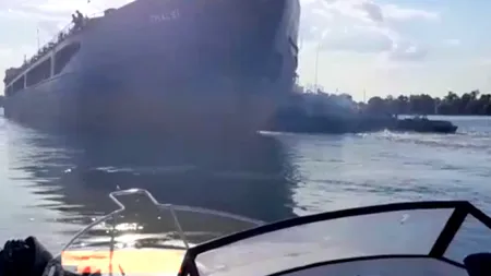 O navă ucraineană a lovit pontonul Poliției de Frontieră din Brațul Chilia, dar și al unei pensiuni din zonă