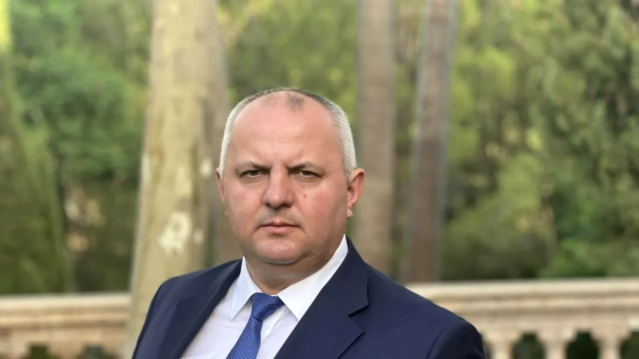 Avram Gal, patronul „Transylvania Steakhouse”, care vindea burgeri cu 6.000 de euro, condamnat la 5 ani de închisoare