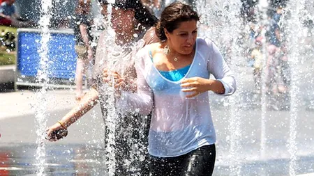 CANICULĂ în București și alte 36 de județe începând de marți. Sandu, ANM: Ar putea fi emis COD ROȘU