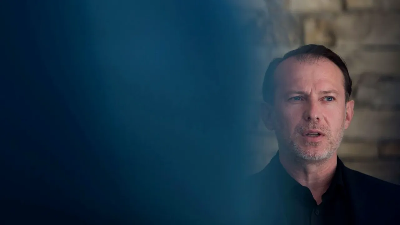 Arestarea lui Florin Cîțu, relatată în ziarele locale ale vremii. Ce scria The Ames Tribune în 2000