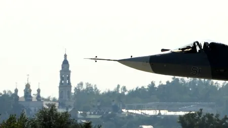 Avioane ruse de luptă folosesc două nave NATO din Marea Neagră pentru a practica scenarii de atac