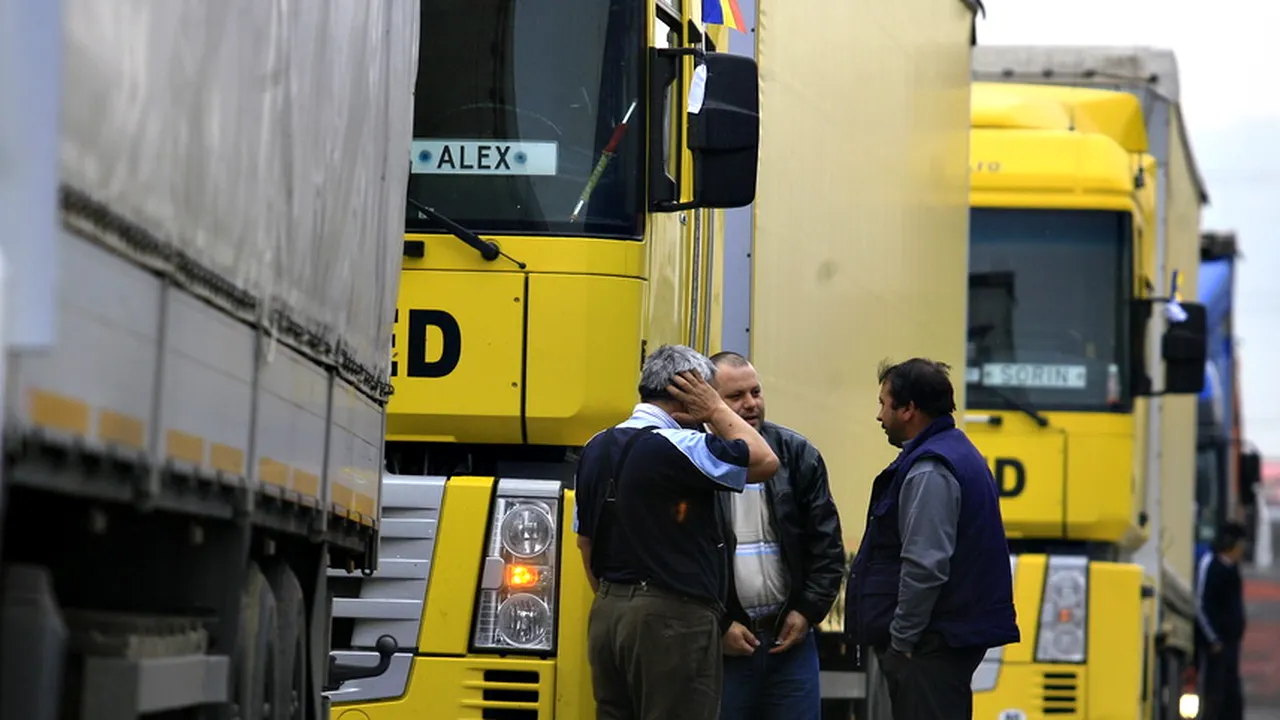 Ordonanța de urgență privind RCA, adoptată de Guvern. Protestul transportatorilor continuă