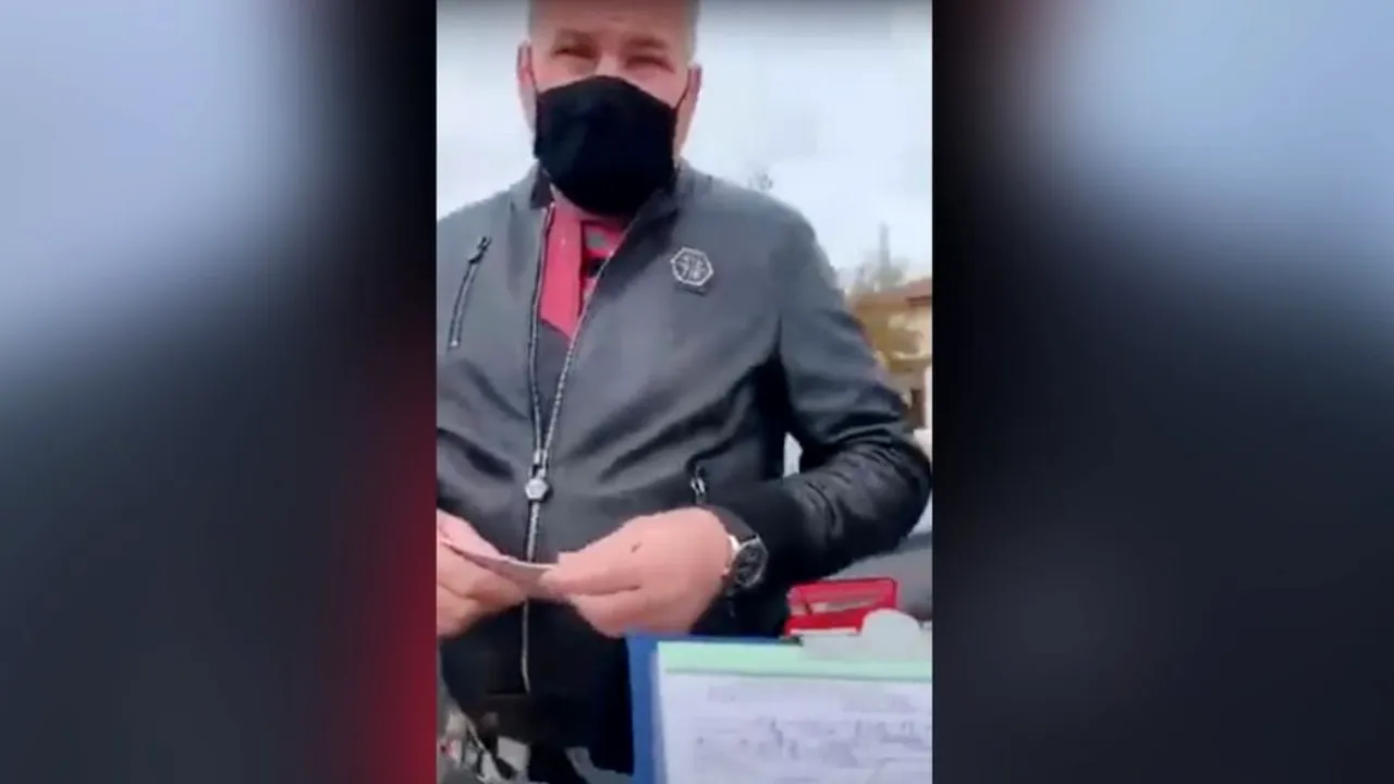 Polițist înjurat și amenințat cu bătaia în Constanța: „Lasă că ne întâlnim noi” - VIDEO