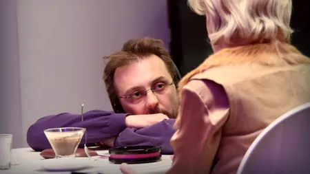 Mama de fier și beizadeaua buimacă 