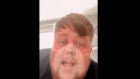 Un video a devenit viral în doar câteva minute după ce un bărbat a mărturisit cu tristețe că s-a bronzat cu modelul măștii de protecție pe față