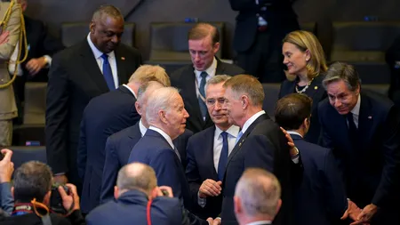 FOTO | Klaus Iohannis și Joe Biden au discutat la summitul extraordinar al NATO