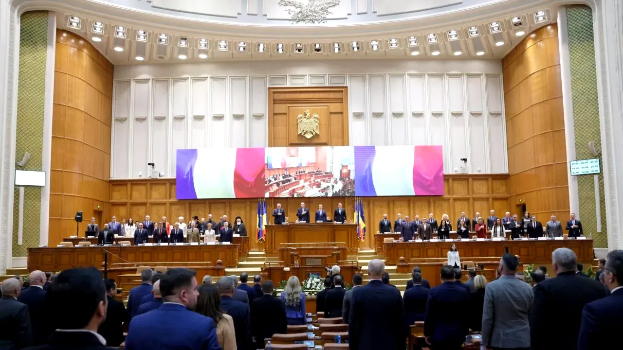 Amenzi de până la 20.000 de lei pentru românii care se ceartă cu funcționarii publici. Ce prevede proiectul adoptat tacit de Senat