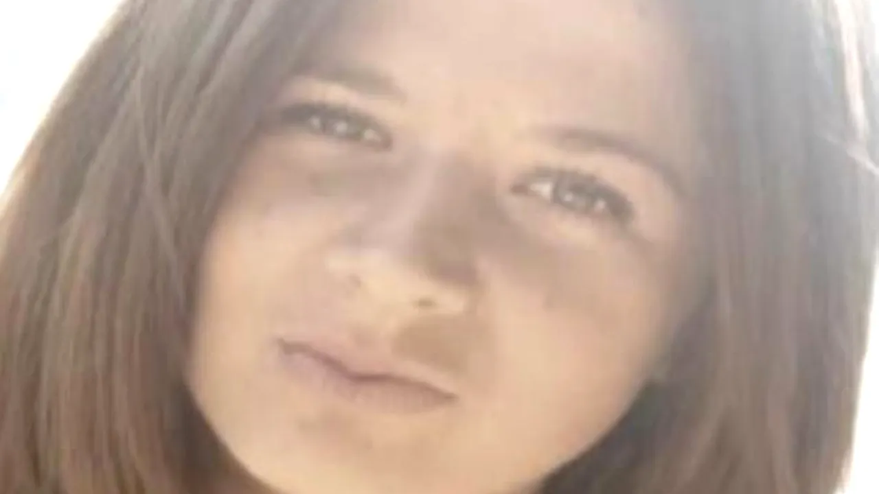 Carolina, eleva de 18 ani care a salvat viețile a trei oameni, a fost condusă pe ultimul drum