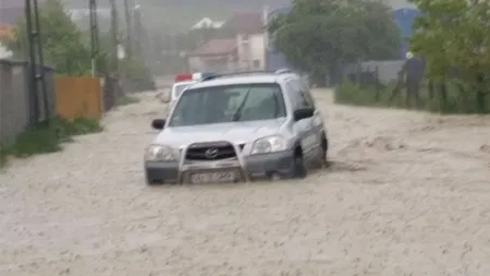 Apele au făcut prăpăd în Vâlcea. Imagini dramatice de la inundatii. GALERIE FOTO