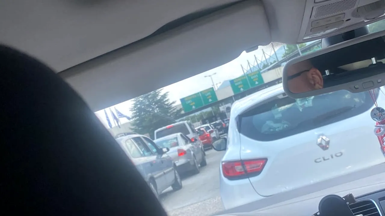 Când e bine să mergi în Grecia sau să te întorci de acolo în România, pentru a evita AGLOMERAȚIA. Care sunt cele mai indicate zile de plecare