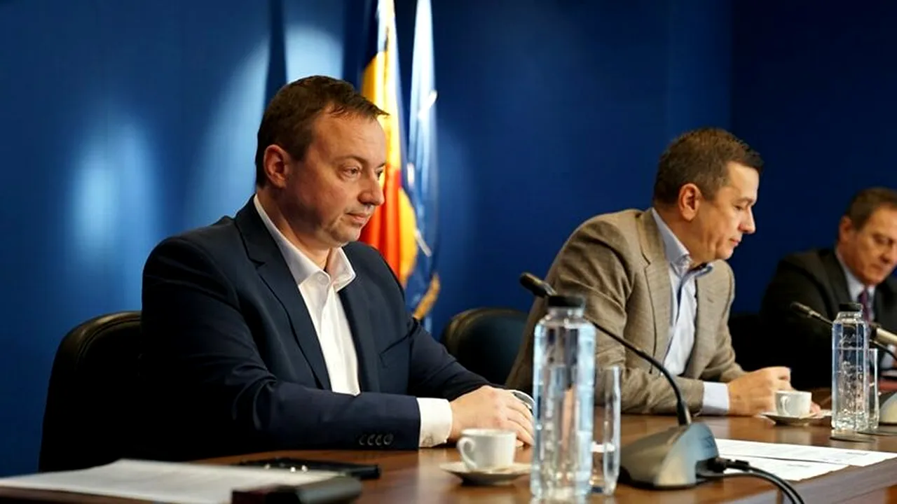 VIDEO | Ministerul Transporturilor a semnat încă trei contracte pentru construcția a 68 de km de autostradă în zona Transilvaniei