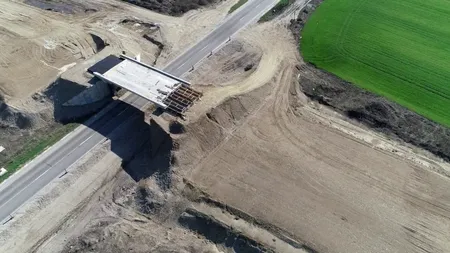 INFRASTRUCTURĂ. S-a semnat contractul pentru cea mai așteptată autostradă din România! VIDEO
