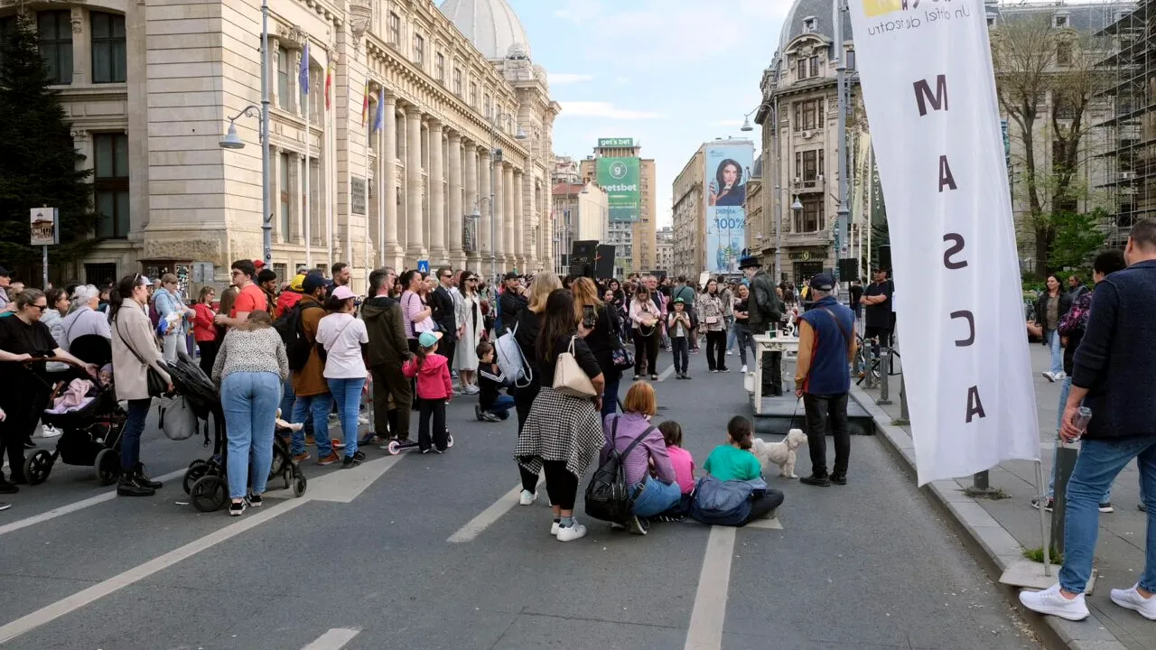„Străzi deschise” București. Calea Victoriei va fi pietonală doar duminică în acest weekend