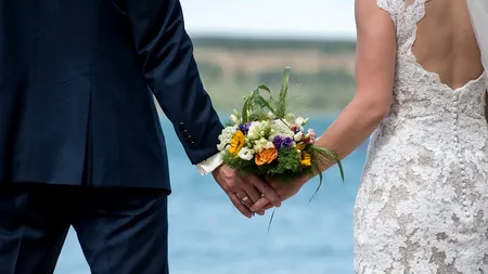 O nuntă cu 65 de invitați a devenit un adevărat focar de Covid-19! La o lună după petrecere, aproape 180 de persoane s-au infectat și șapte au murit