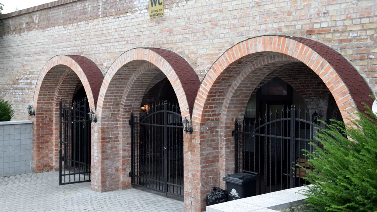 Primăria din România care a dat 370.000 de euro pe o toaletă și o prezintă ca „obiectiv turistic