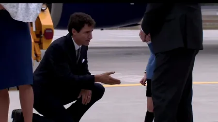 Cum a refuzat Prințul George să dea mâna cu Trudeau  